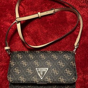 Guess original purse ( brand new )